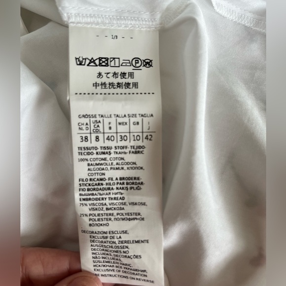 NWT MaxMara Weekend Sleeveless White with Blue Embroidered Top Size 8 - Picture 8 of 10